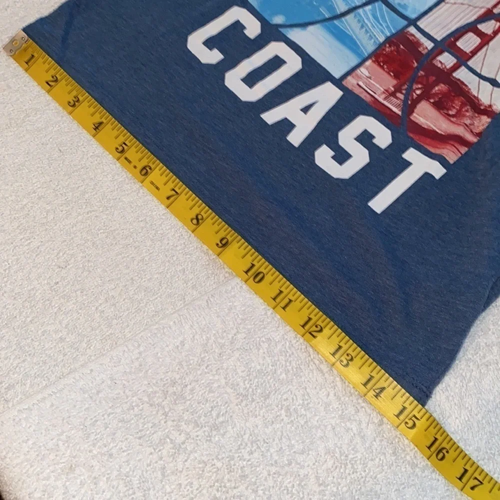 Old Navy T-shirt short sleeve rounded neckline Coast to Coast print Size Medium